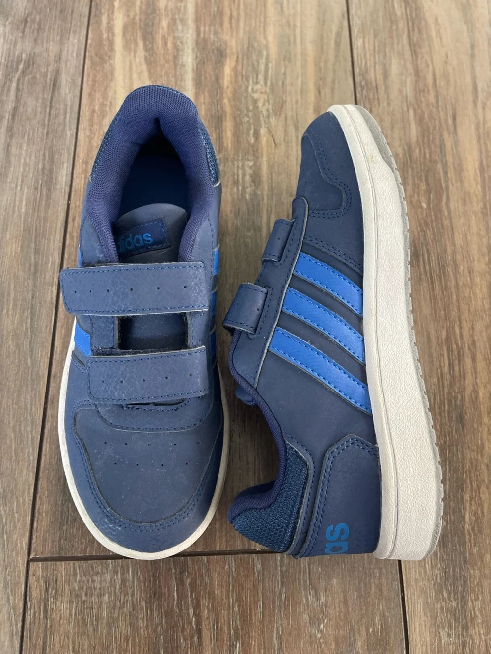 Adidas Hoops 2.0 CMF I, Boys sneakers Navy blue Size US 2.5 (Eur 34) Barely worn